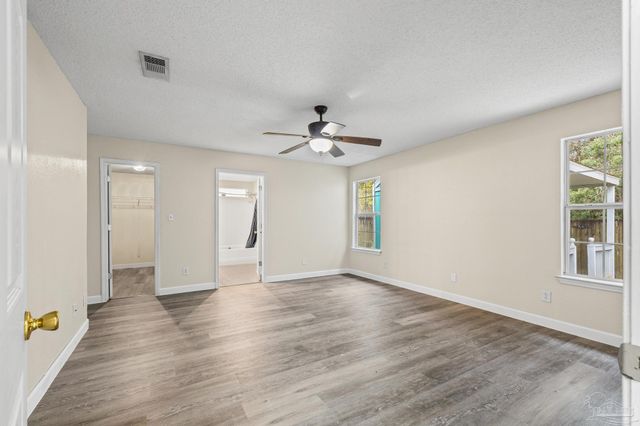 2517 Gulf Breeze Ave, Pensacola, FL 32507