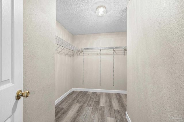 2517 Gulf Breeze Ave, Pensacola, FL 32507