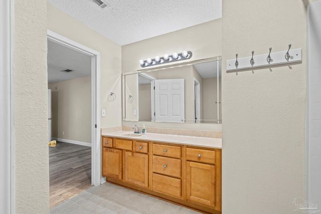 2517 Gulf Breeze Ave, Pensacola, FL 32507