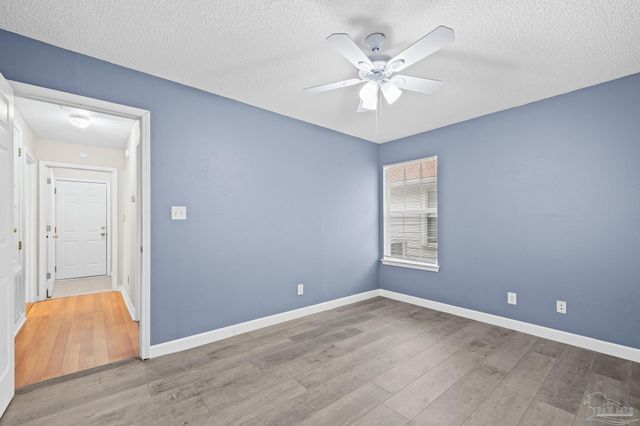 2517 Gulf Breeze Ave, Pensacola, FL 32507