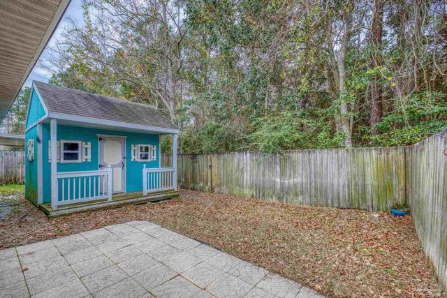 2517 Gulf Breeze Ave, Pensacola, FL 32507