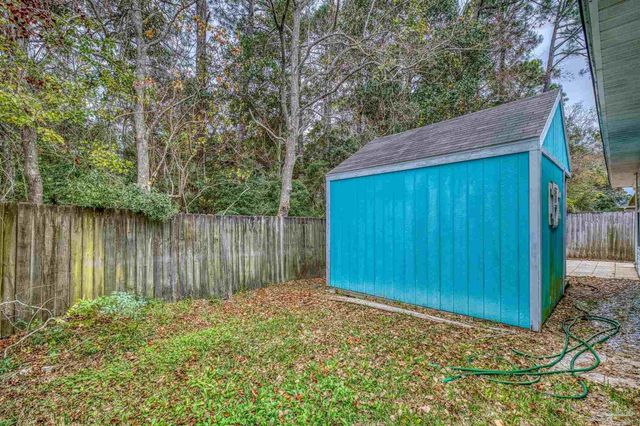 2517 Gulf Breeze Ave, Pensacola, FL 32507