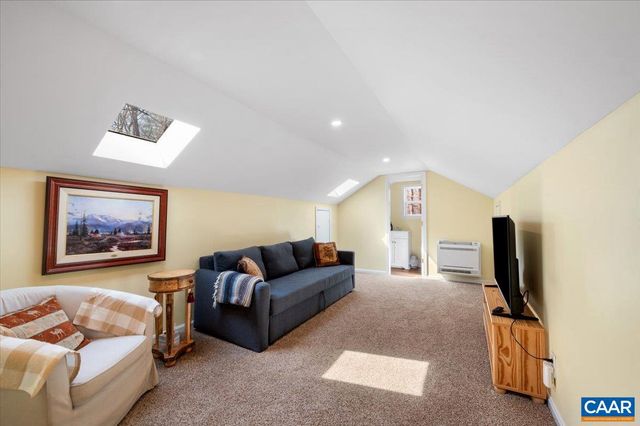 12 BARRETT ST, Lake Monticello, VA 22963