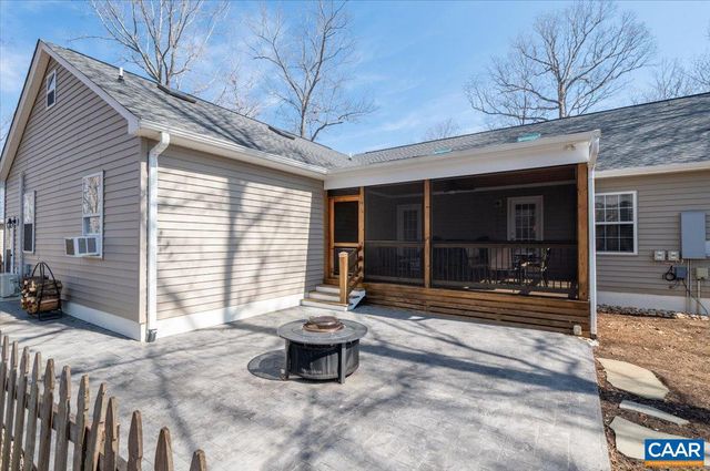 12 BARRETT ST, Lake Monticello, VA 22963