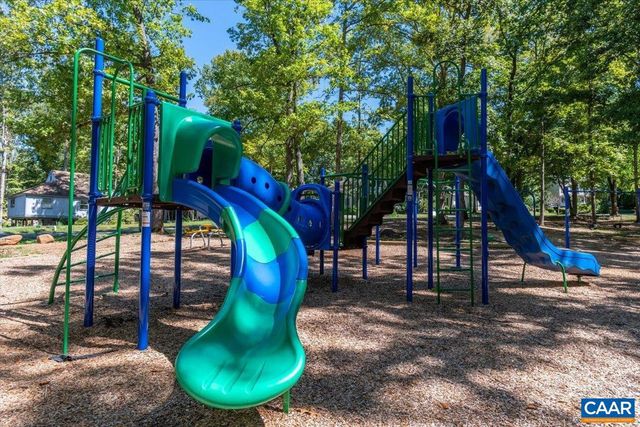 12 BARRETT ST, Lake Monticello, VA 22963