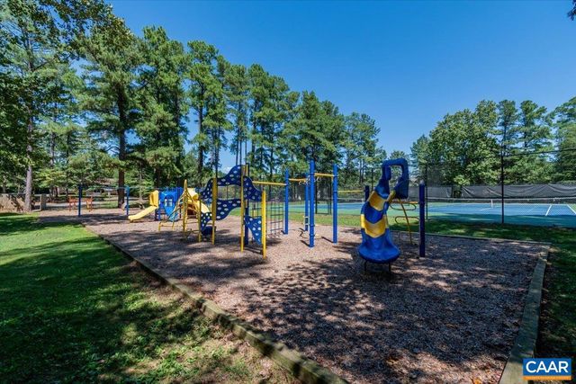 12 BARRETT ST, Lake Monticello, VA 22963