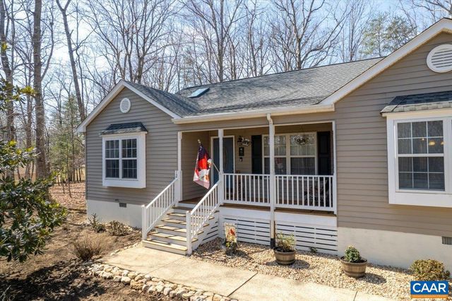 12 BARRETT ST, Lake Monticello, VA 22963