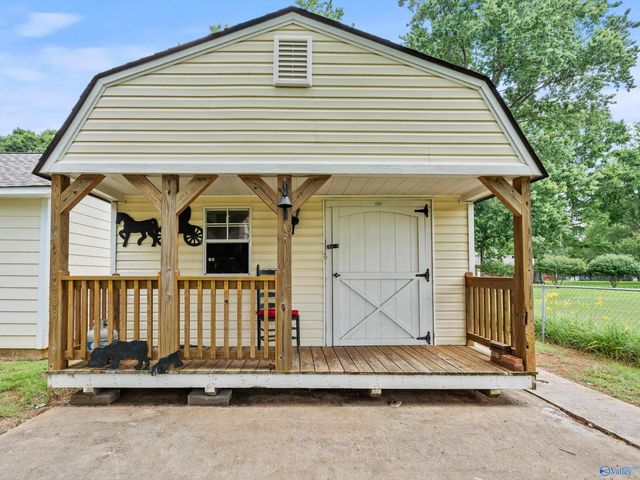 233 West Limestone Road, Hazel Green, AL 35750