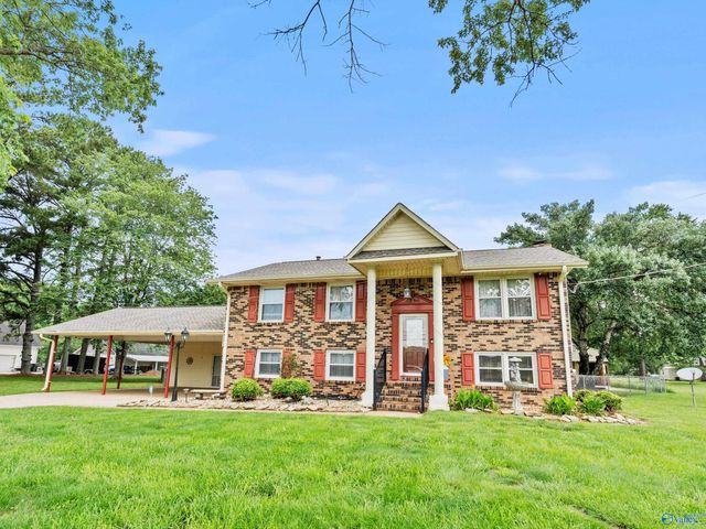233 West Limestone Road, Hazel Green, AL 35750