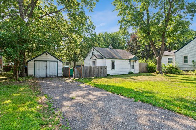 5448 Dupont Avenue N, Brooklyn Center, MN 55430