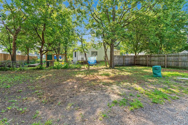 5448 Dupont Avenue N, Brooklyn Center, MN 55430