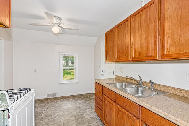 5448 Dupont Avenue N, Brooklyn Center, MN 55430