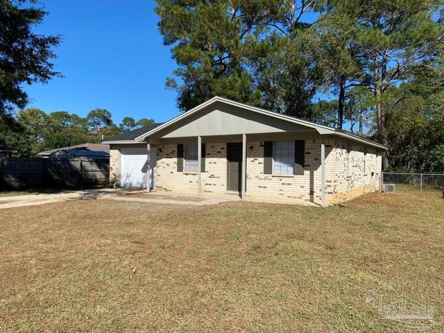 8225 Impala Ct, Pensacola, FL 32506