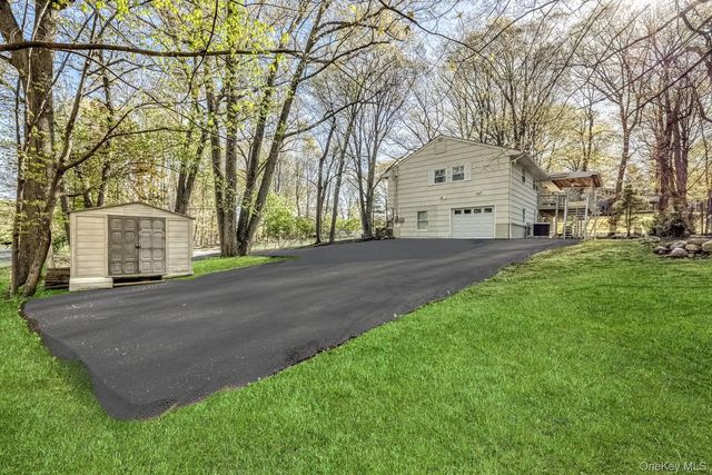 129 E Willow Tree Road, Spring Valley, NY 10977