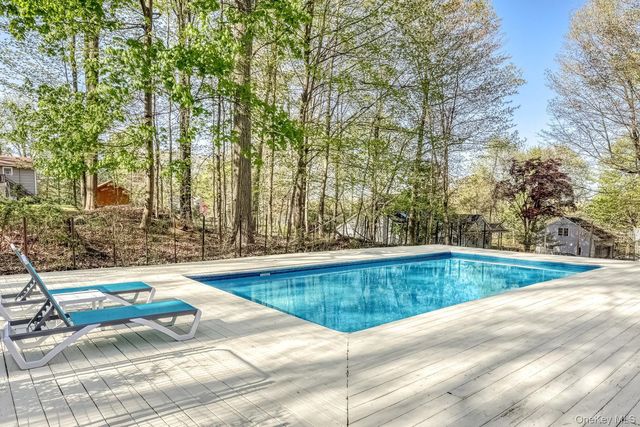 129 E Willow Tree Road, Spring Valley, NY 10977