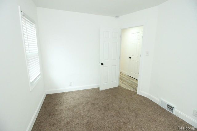 16873 Mansfield Street, Detroit, MI 48235