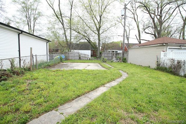 16873 Mansfield Street, Detroit, MI 48235