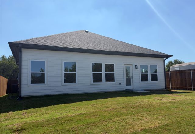 3414 Brazos River Drive, Granbury, TX 76048