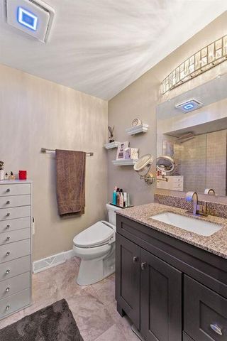 1235 Woodhollow Court, Schererville, IN 46375