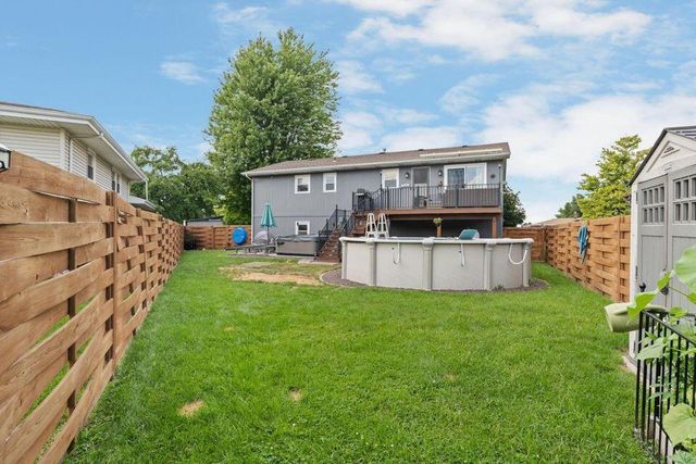 1235 Woodhollow Court, Schererville, IN 46375