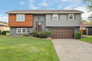 1235 Woodhollow Court, Schererville, IN 46375