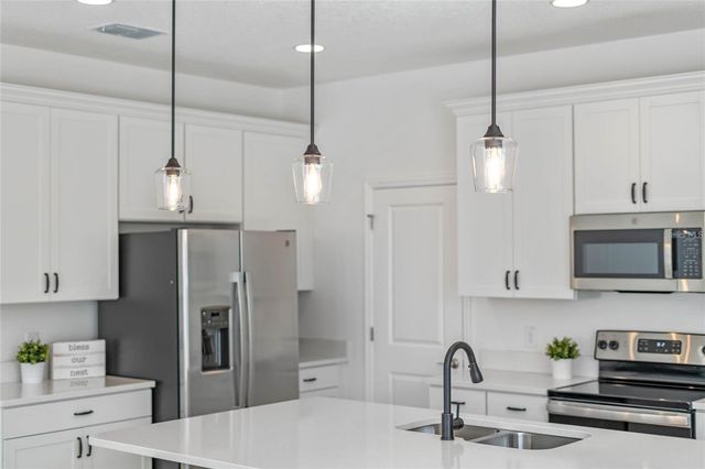 15605 JUNGLE ALLEY, Winter Garden, FL 34787