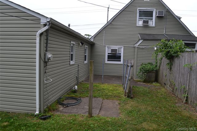 516 Long Beach Road, Island Park, NY 11558