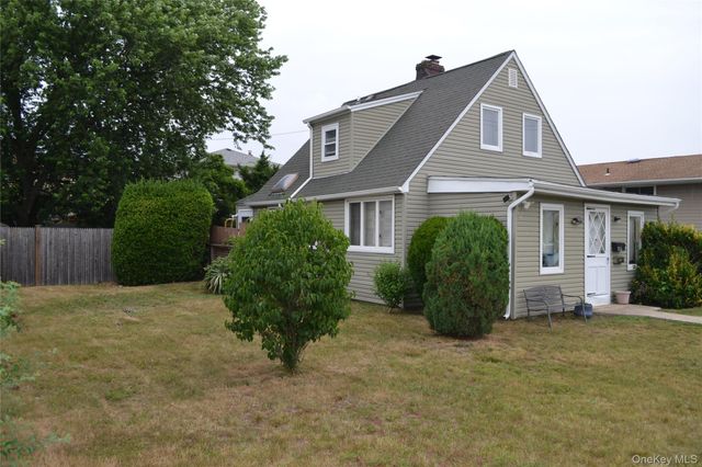 516 Long Beach Road, Island Park, NY 11558