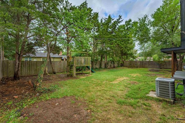 9301 W Birch Ln, Wichita, KS 67212