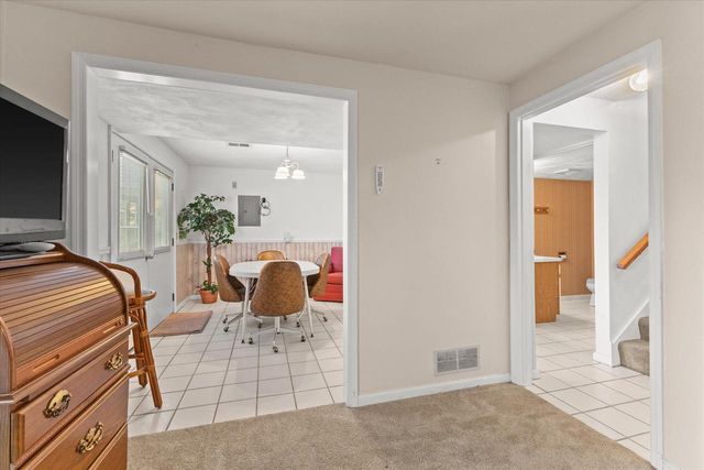 W4776 Potter ROAD, Elkhorn, WI 53121