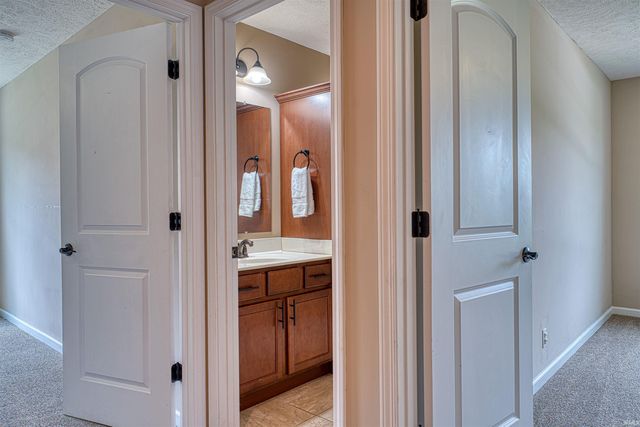3749 Arbor Pointe Drive, Newburgh, IN 47630