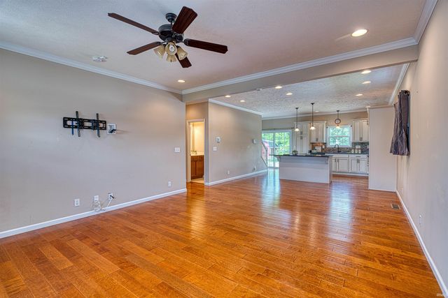3749 Arbor Pointe Drive, Newburgh, IN 47630