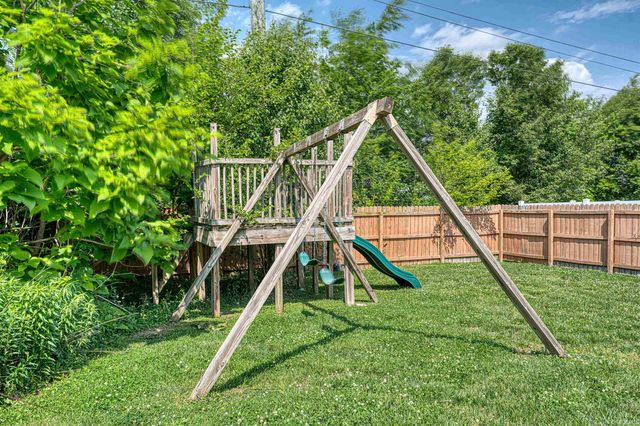 3749 Arbor Pointe Drive, Newburgh, IN 47630