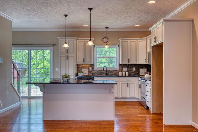 3749 Arbor Pointe Drive, Newburgh, IN 47630