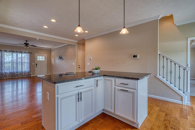 3749 Arbor Pointe Drive, Newburgh, IN 47630