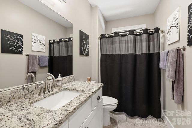 25 Linn Garden Lane, Swannanoa, NC 28778
