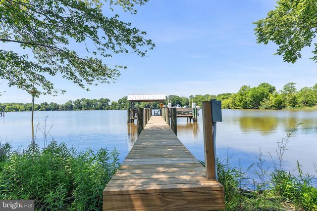 114 FRONT ST, Crumpton, MD 21628