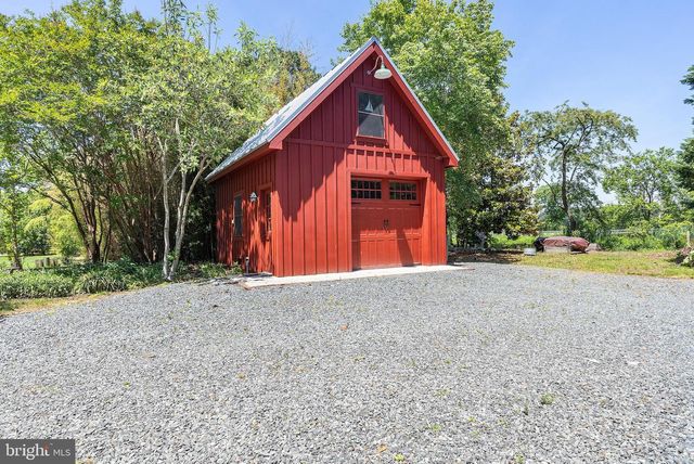 114 FRONT ST, Crumpton, MD 21628