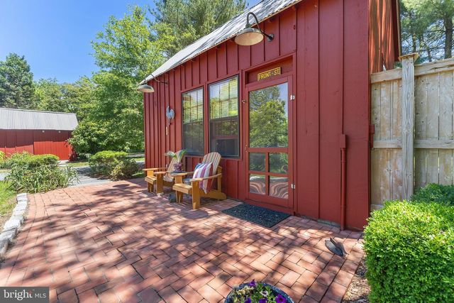 114 FRONT ST, Crumpton, MD 21628