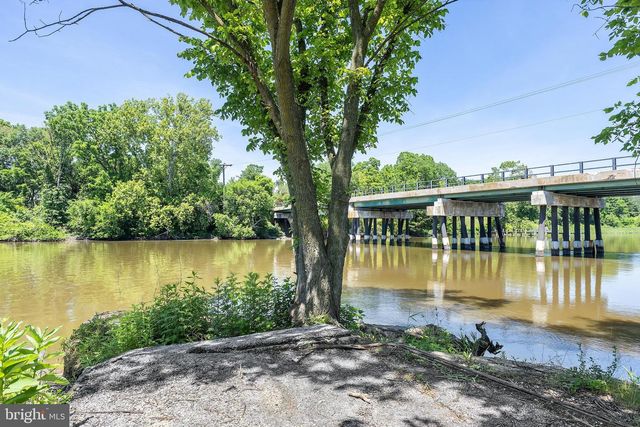 114 FRONT ST, Crumpton, MD 21628