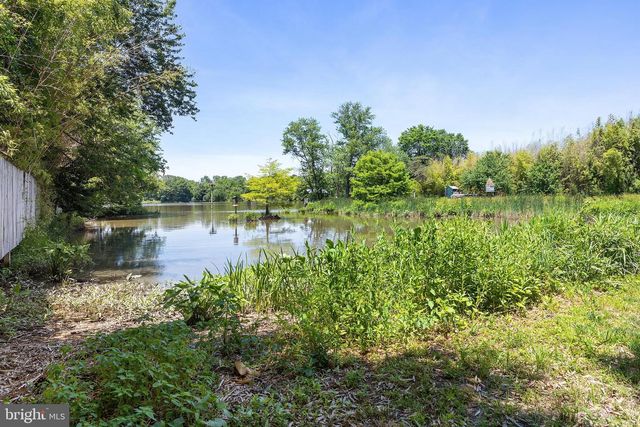 114 FRONT ST, Crumpton, MD 21628