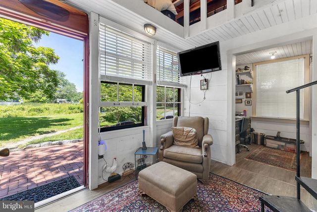 114 FRONT ST, Crumpton, MD 21628
