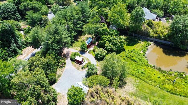 114 FRONT ST, Crumpton, MD 21628