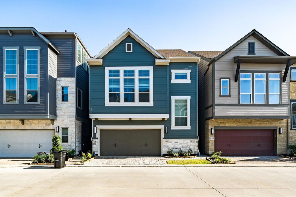 10916 Brambling Wood Drive, Houston, TX 77043