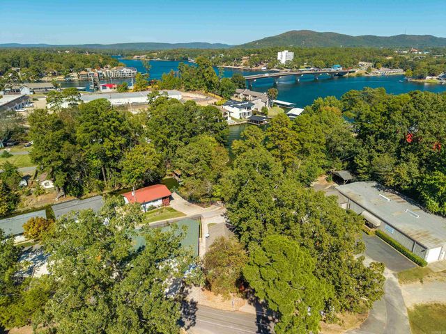 207 Kleinshore Road, Hot Springs, AR 71913