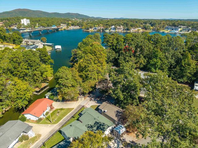 207 Kleinshore Road, Hot Springs, AR 71913