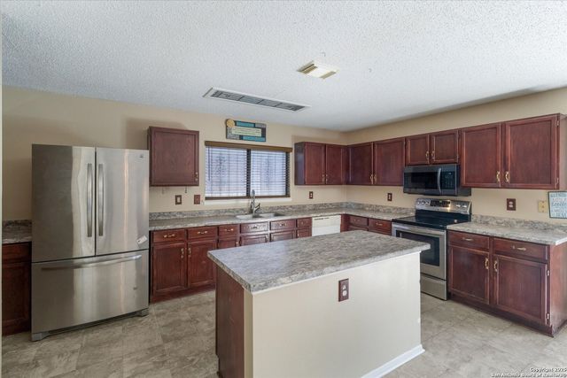 6838 Park Haven, San Antonio, TX 78244