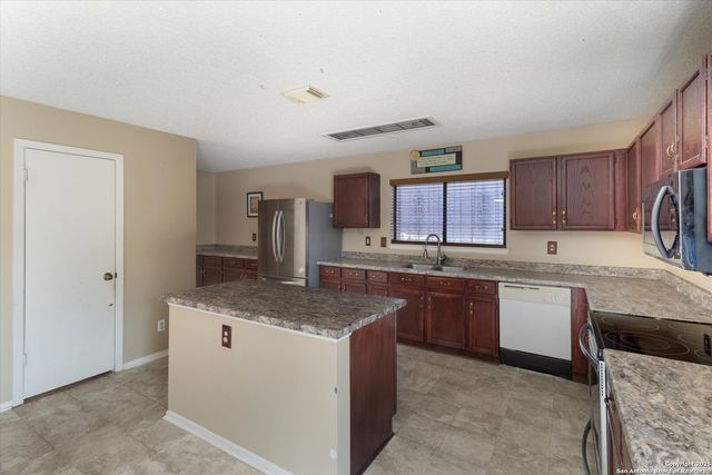 6838 Park Haven, San Antonio, TX 78244