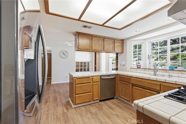 27100 Barkes, Tehachapi, CA 93561