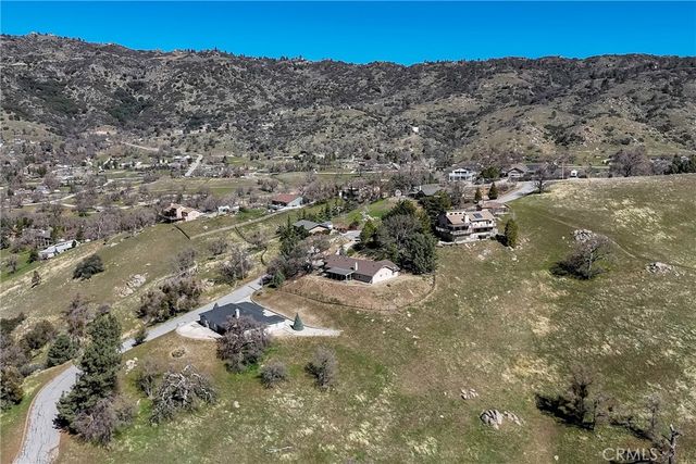 27100 Barkes, Tehachapi, CA 93561
